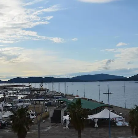 Apartmán Attico Fronte Mare Con Wifi E Canali Satellitari *